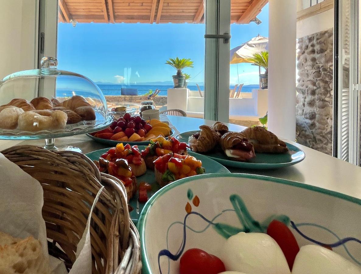 Casamicciola Terme Nelinda Waterfront Accommodation מראה חיצוני תמונה