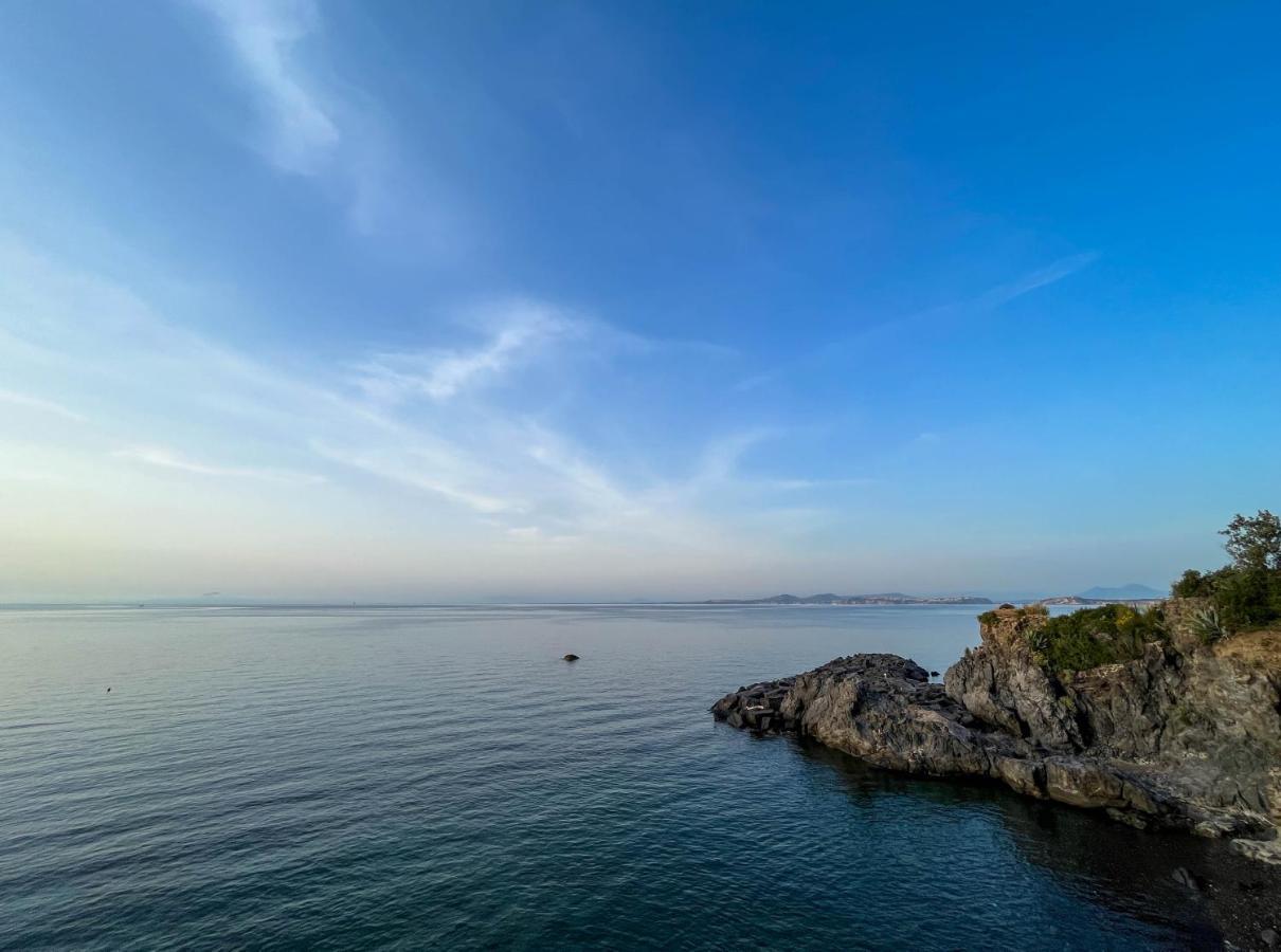 Casamicciola Terme Nelinda Waterfront Accommodation מראה חיצוני תמונה